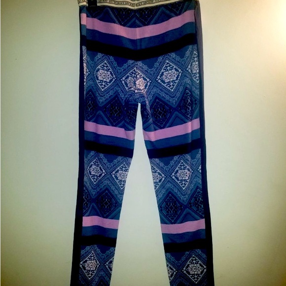 M | Abstract Print PJ Set - Picture 6 of 7